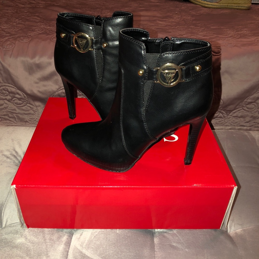 GUESS BOOTIES!
